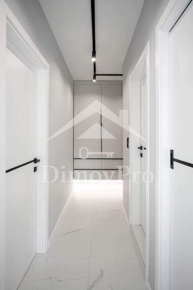 Închiriere - Apartament în Proslav,  Plovdiv