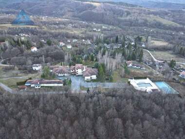 Vânzare - Hotel în Aprilți,  Lovece