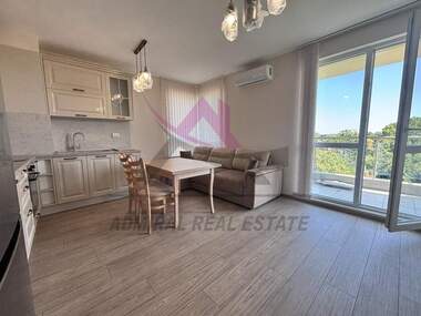 Kira - Apartman olarak Mladost 1,  Varna