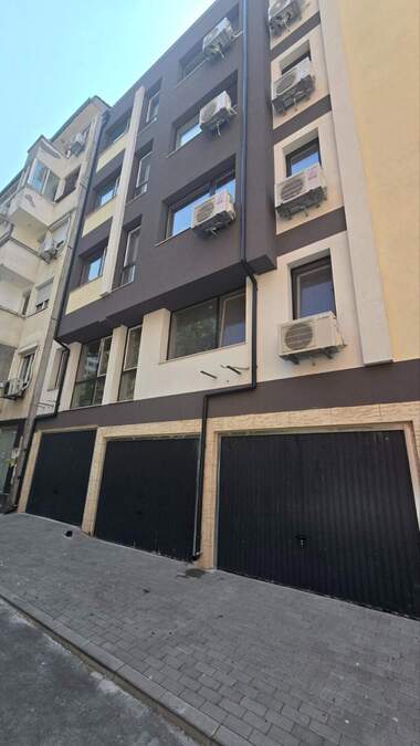 Miete - Wohnung in Wazrajdane,  Burgas