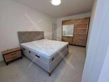 Închiriere - Apartament în Levski,  Varna