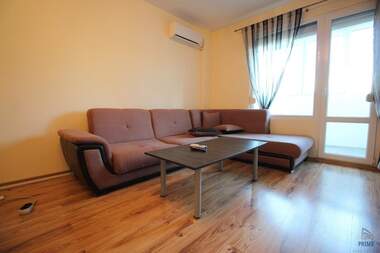 Închiriere - Apartament în Izgrev,  Burgas
