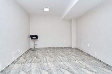 Vânzare - Salon de frumusețe/Birou/Magazin/Depozit/Cabinet de stomatologie în Țentăr,  Burgas