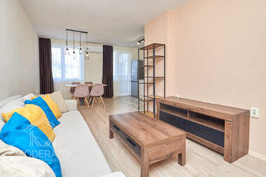 Vânzare - Apartament în Țentăr,  Burgas