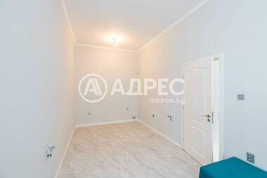Ενοίκιο - Γραφείο σε Колхозен пазар,  Варна