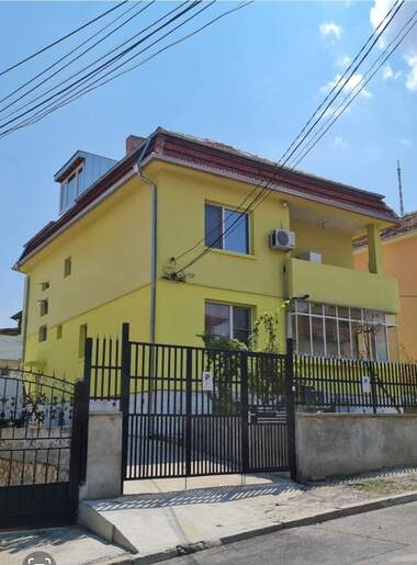 Vânzare - Casă în Drujba 2,  Ruse