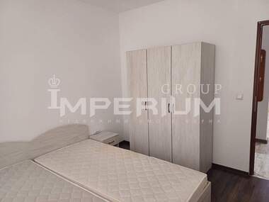 Închiriere - Apartament în Kolhozen pazar,  Varna