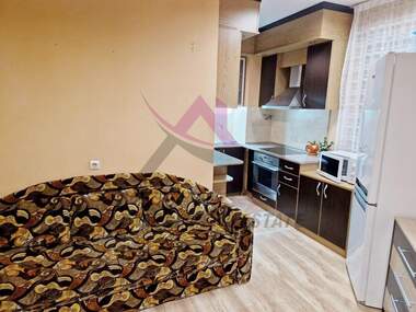 Închiriere - Apartament în Văzrajdane 1,  Varna