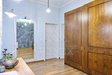 Продажба - Офис в Център,  Габрово