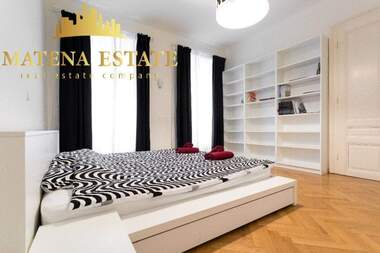 Продажба - Апартамент в Център,  София