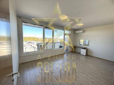 Vânzare - Apartament în Kărșiaka,  Plovdiv