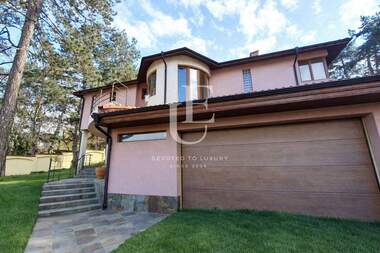 For sale - House in Bankia,  Sofia