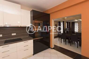 For sale - House in Bankia,  Sofia