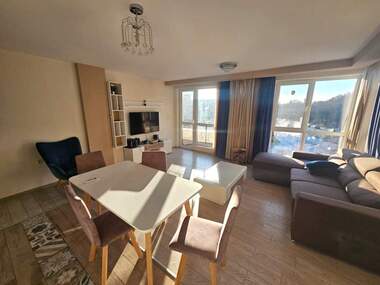 Închiriere - Apartament în Mladejki hălm,  Plovdiv