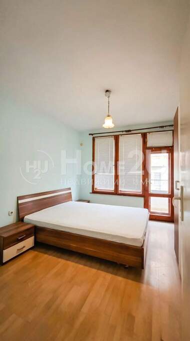 Vânzare - Apartament în Văzrajdane,  Burgas