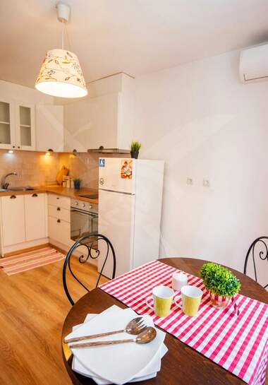 Miete - Wohnung in Wazrajdane,  Burgas
