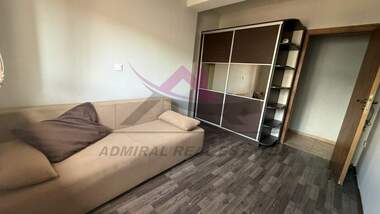 Închiriere - Apartament în Văzrajdane 1,  Varna
