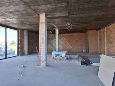 For rent - Store in Karlovsko shose,  Plovdiv