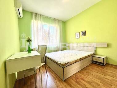 Închiriere - Apartament în Center,  Varna