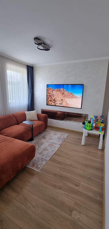 For sale - Apartment in Osvobojdenie,  Razgrad