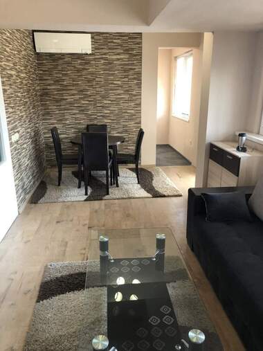 Închiriere - Apartament în Sădiîski,  Plovdiv