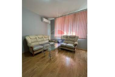 Închiriere - Apartament în Levski,  Varna