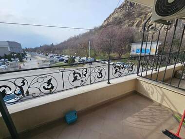 Închiriere - Apartament în Mladejki hălm,  Plovdiv