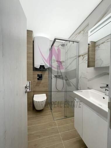 Închiriere - Apartament în Mladost 1,  Varna