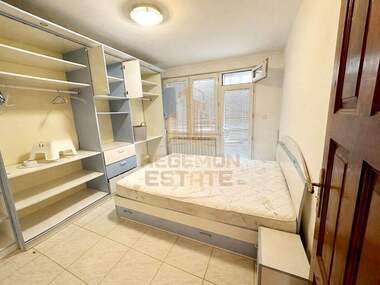 Vânzare - Apartament în Kolhozen pazar,  Varna