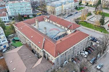 Kira - Yer olarak Center,  Ruse