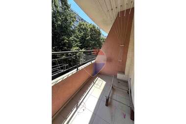Închiriere - Apartament în Levski,  Varna