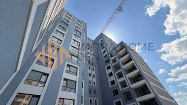 Vânzare - Apartament în Mladost 2,  Varna