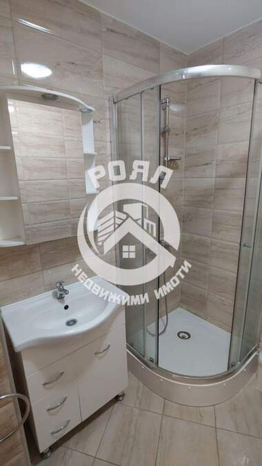 For sale - Apartment in Iujen,  Plovdiv