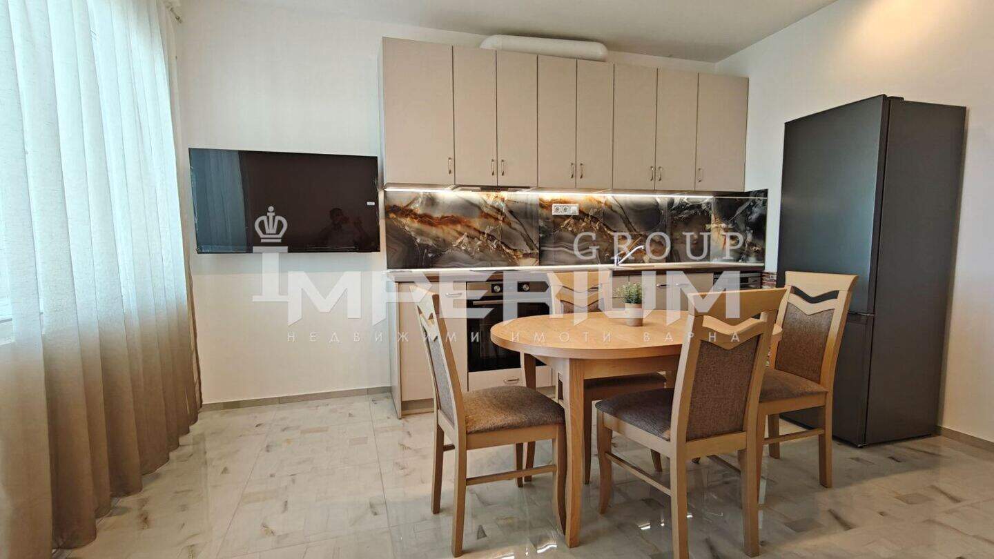 Cu trei camere Apartament în Văzrajdane 3, Varna – fotografia 2