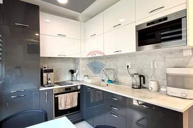 For sale - Apartment in Centеr,  Veliko Tarnovo