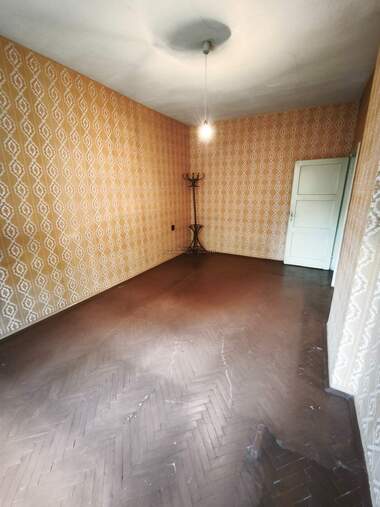 Vânzare - Apartament în Iztok,  Pernik