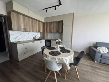 Închiriere - Apartament în Slaveîkov,  Burgas