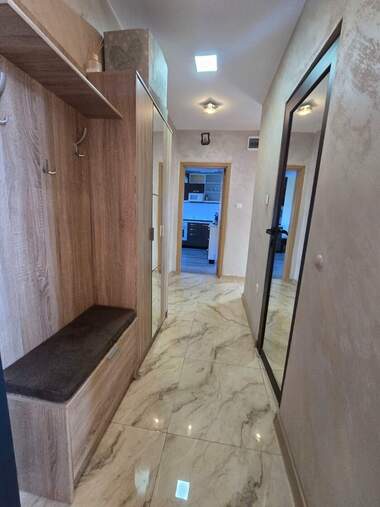 Închiriere - Apartament în Slaveîkov,  Burgas