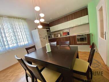 Miete - Wohnung in Zentar,  Burgas