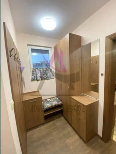 Închiriere - Apartament în Ceaîka,  Varna