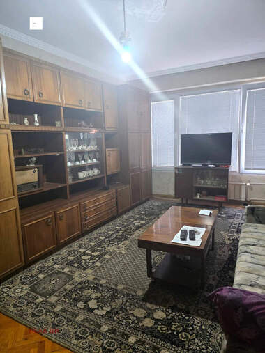 Продажа - Квартира в Изток,  Перник