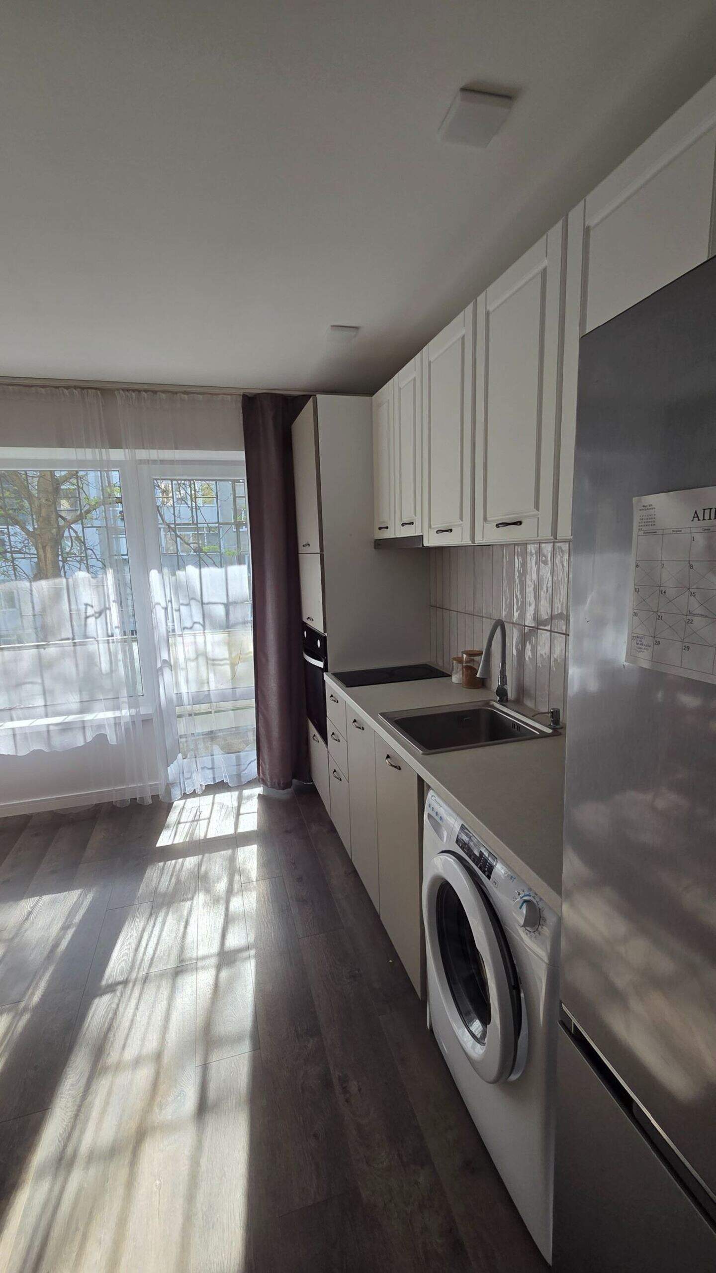 Cu trei camere Apartament în Hristo Botev, Dobrice – fotografia 3