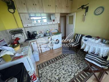 Продажба - Апартамент във Вароша,  Търговище