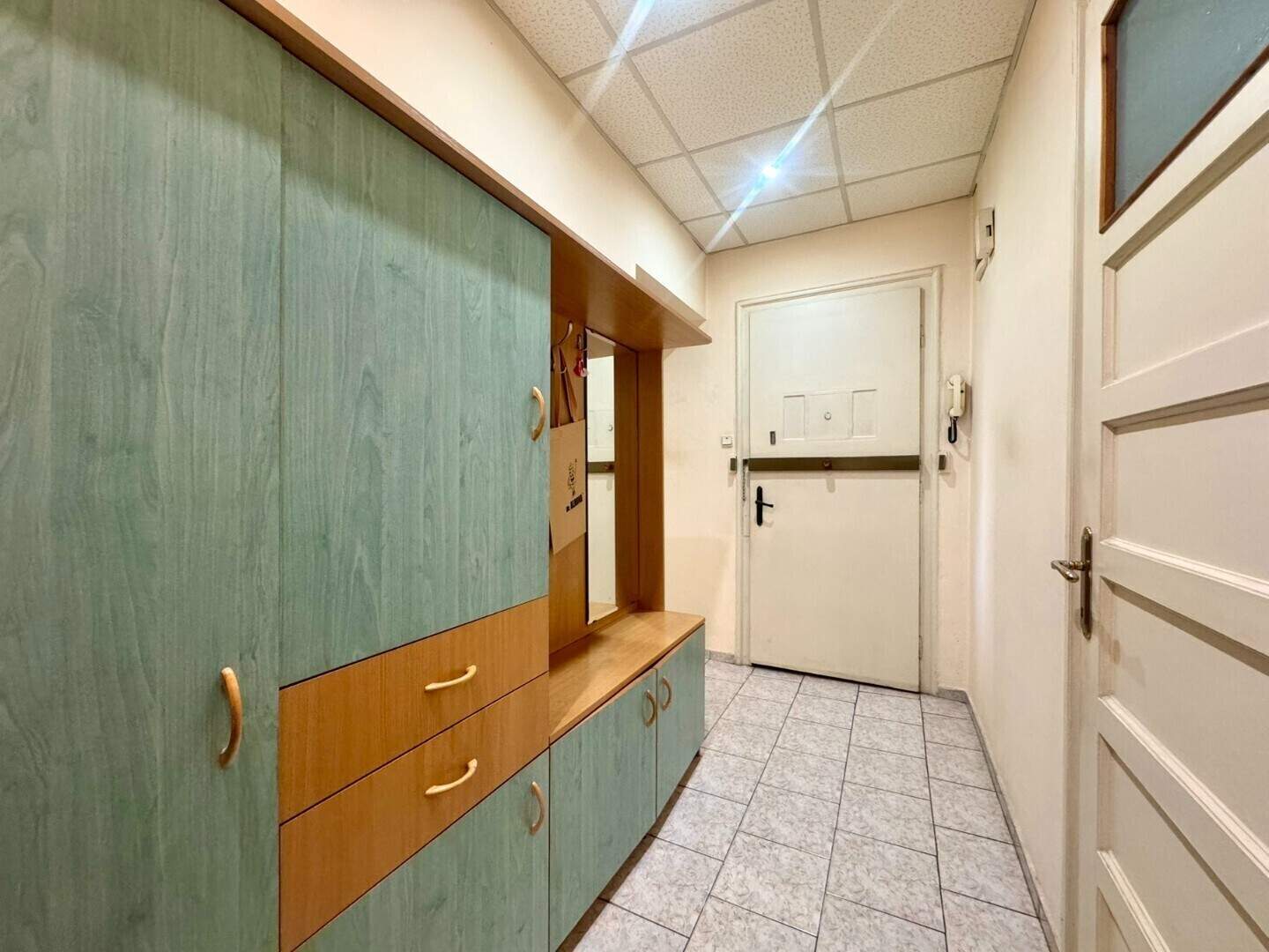 Cu mai multe camere Apartament în Center, Sofia – fotografia 8