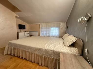 Miete - Wohnung in Wazrajdane,  Burgas