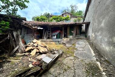 For sale - House in Osmar,  Shumen