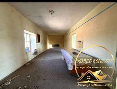 For sale - Warehouse/Storage Unit/Storage in Iskra,  Plovdiv