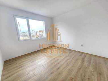 For sale - Apartment in Vazrajdane 2,  Varna
