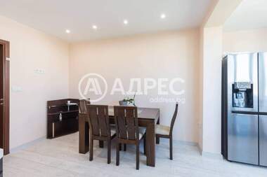Închiriere - Apartament în Văzrajdane 1,  Varna