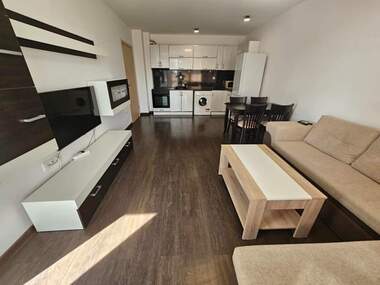 Închiriere - Apartament în Hristo Smirnenski,  Plovdiv